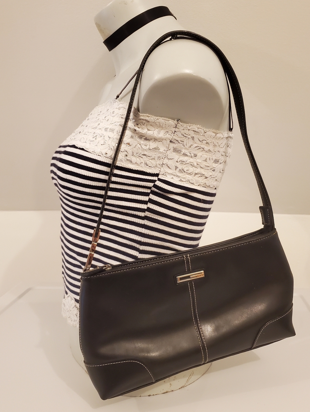 Guess 90s Sleek Styled Shoulder Bag